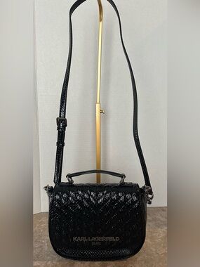Karl Lagerfeld Paris Black Chevron Crinkle Patent Leather Crossbody Bag Chic